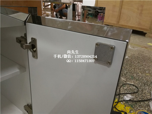 不銹鋼柜臺(tái)門板.jpg