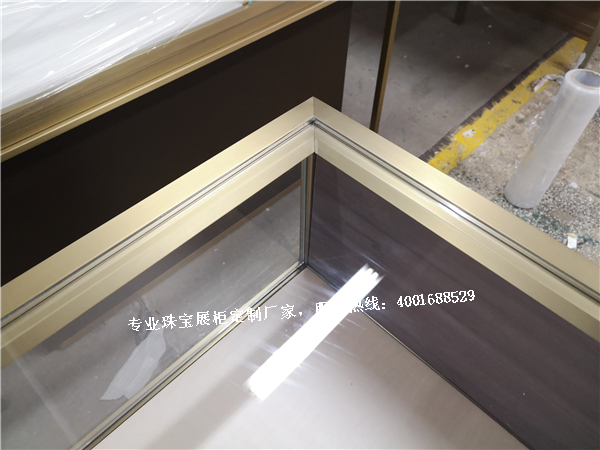 珠寶展柜制作細節(jié).jpg