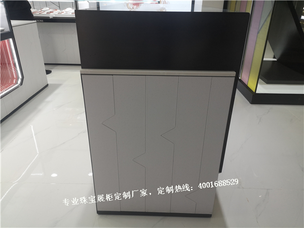 珠寶展柜制作細(xì)節(jié).jpg